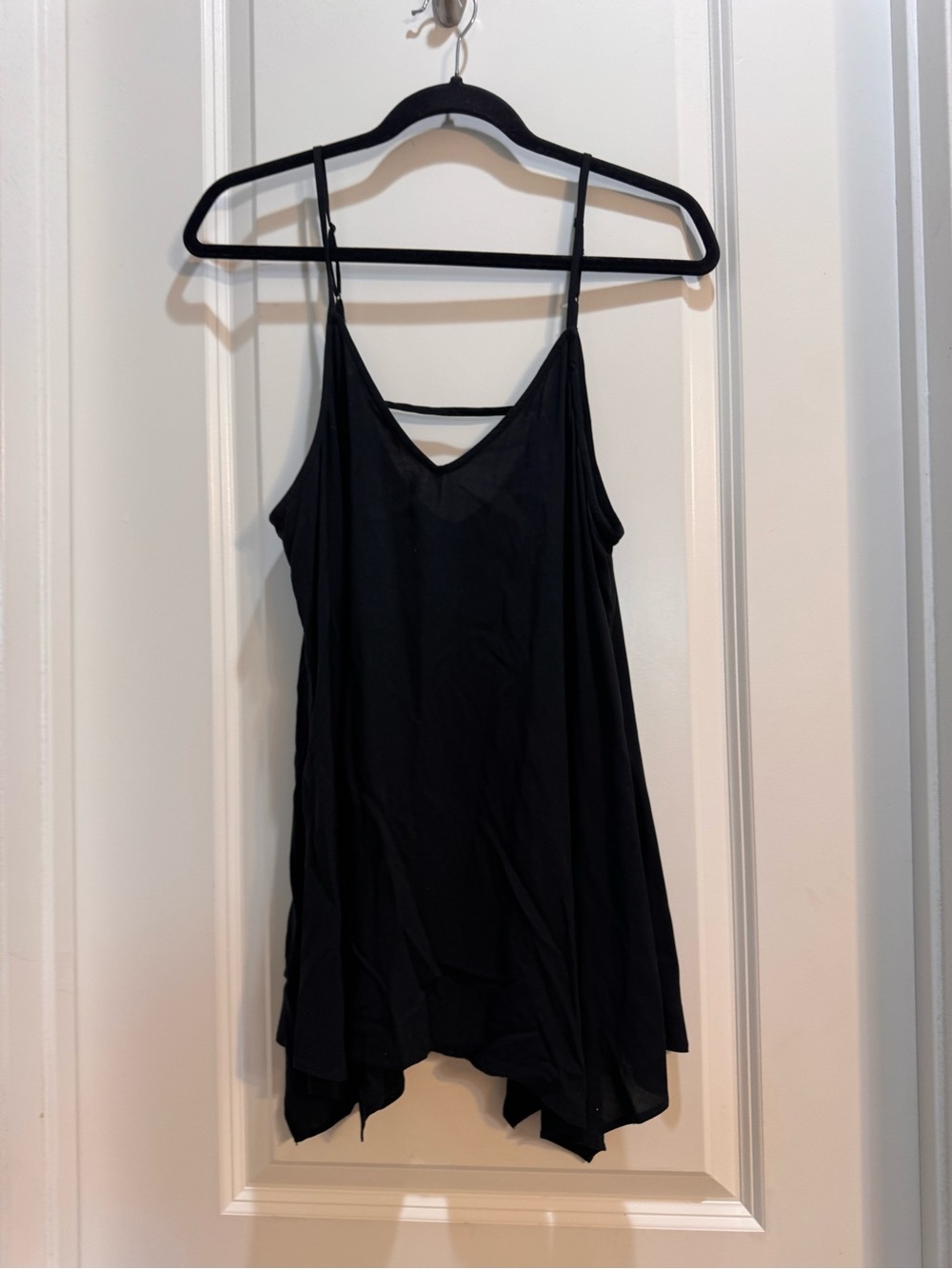Mossimo Black Spaghetti Strap Top XL  Adjustable Strap Asymmetrical Hem Rayon